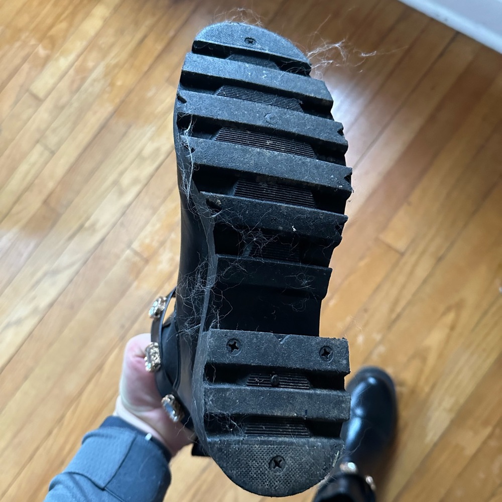 Boots - Picture 6 of 6